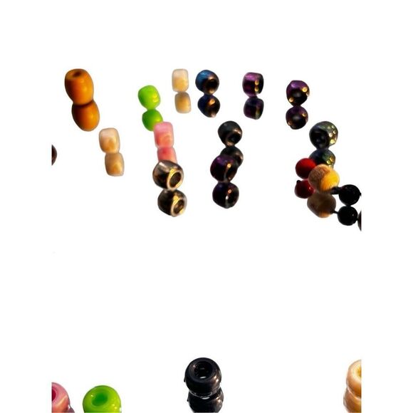 Beads multiple colours and accessories - Picture 8 of 15